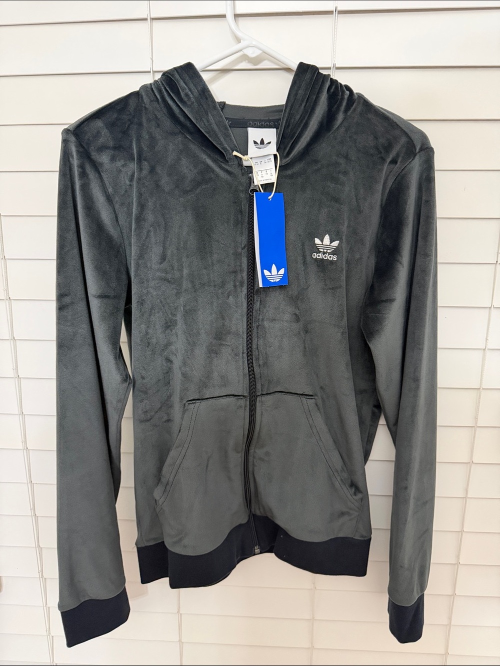 Adidas KIDS Black Velour Full-Zip Hoodie Jacket Size XL NWT
